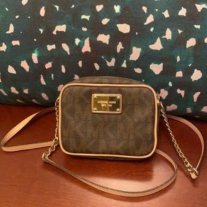 Classic Michael Kors Crossbody